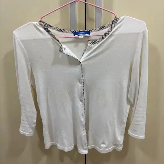 [BUNJANG] Burberry Blue Label White 5-Button Cardigan / 버버리 블루라벨 가디건 화이트 5부 가디건