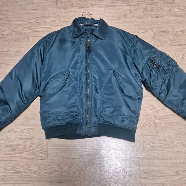 [BUNJANG] Limited Edition MA-1 Flight Jacket / 항공 점퍼 Ma-1