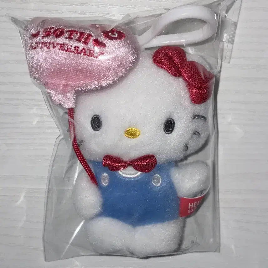 [BUNJANG] Hello Kitty 50th Anniversary Doll Keychain / 헬로키티 50주년 기념 인형 키링