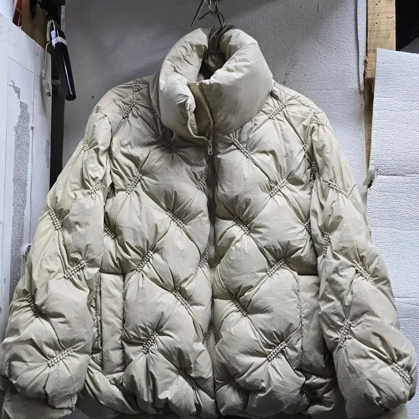 [BUNJANG] Quilted Padded Jacket Beige / 패딩 자켓 베이지 퀼팅다운