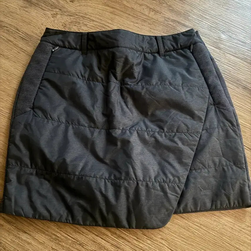 [BUNJANG] Phantom Golf Padded Skirt / 팬텀 골프 패딩 스커트
