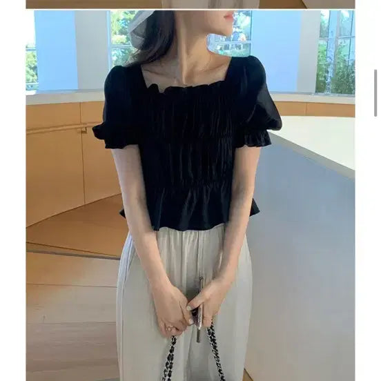 [BUNJANG] FABBIE Shirring Blouse Black / 퍼빗 셔링 블라우스 블랙