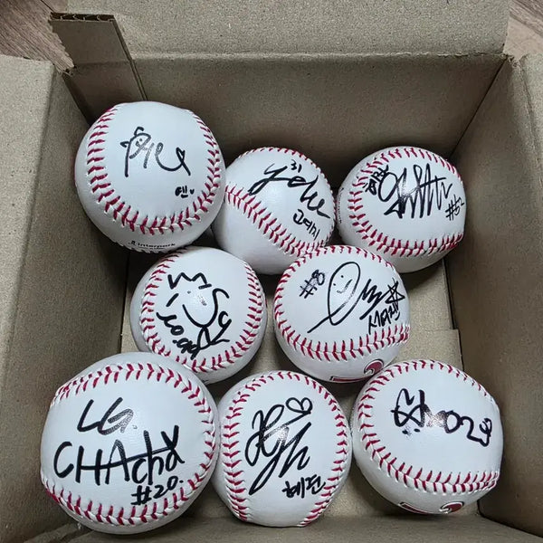 [BUNJANG] LG Twins Cheerleader Signed Baseball Bundle Set / 엘지트윈스(LG) 치어리더 사인볼 9개 일괄판매합니다