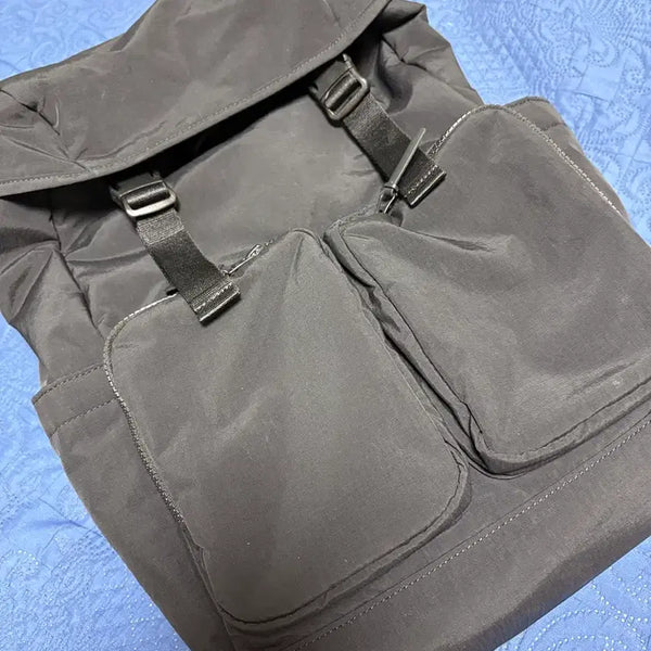 [BUNJANG] Uniqlo Multi Pocket Backpack Black / 유니클로 멀티포켓 백팩 블랙