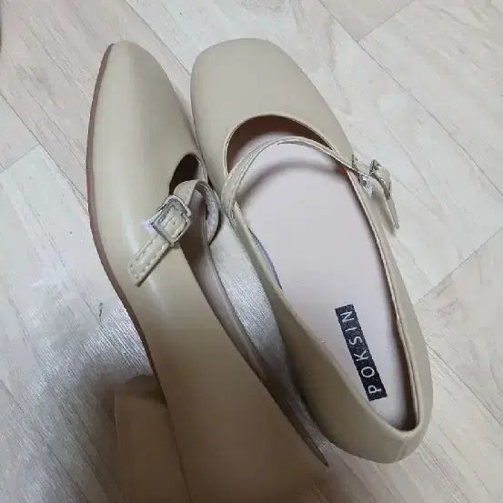 [BUNJANG] Comfortable Strap Pumps - Beige (230) / 폭신 스트랩 펌프스 베이지230