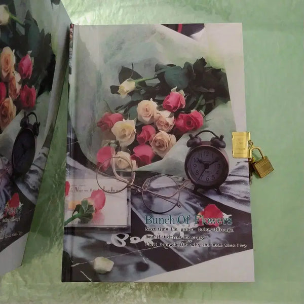[BUNJANG] Retro Flower Key Diary with Lock / 레트로 플라워 열쇠 다이어리 / 옛날 비밀 일기장 고전 시화집 빈티지 문구 장미 인테리어 소품