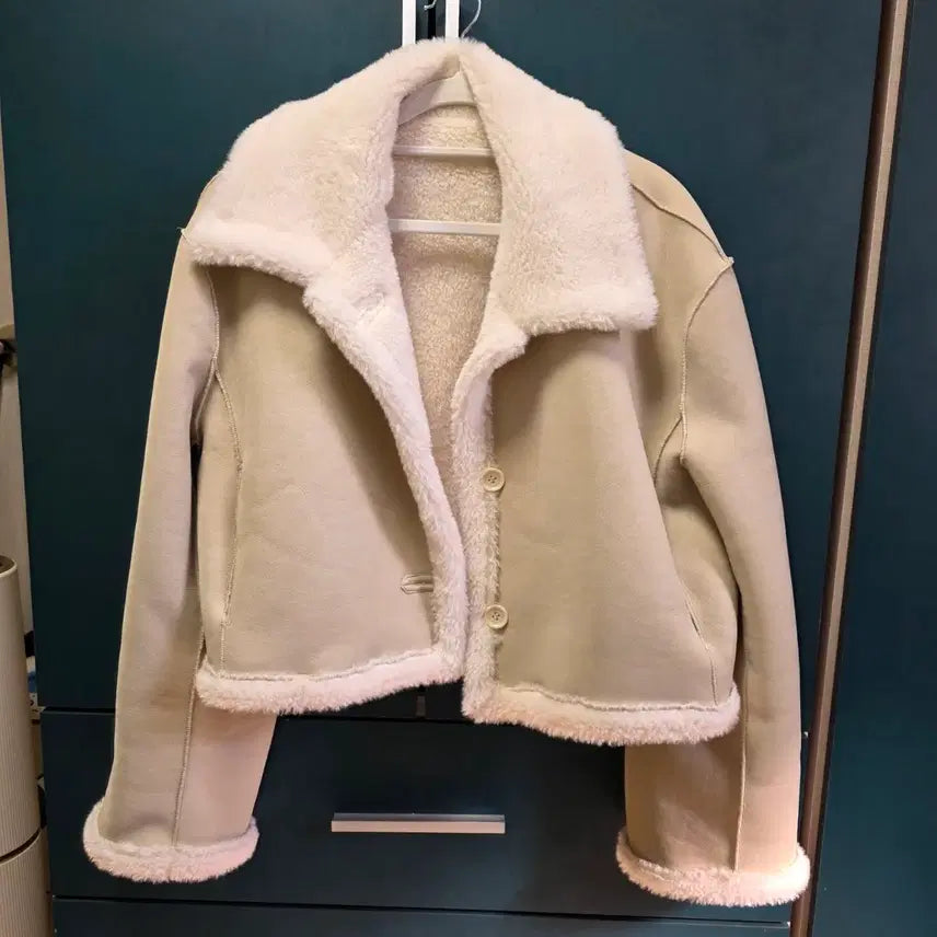 [BUNJANG] OnYourLee Reversible Shearling Cropped Jacket / 에이블리 온유어리 퍼안감 리버시블 양털 숏크롭 루즈핏 무스탕 자켓