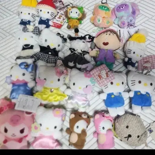 [BUNJANG] Assorted Character Plush Keychains (150 pcs) Bundle Set / 다양한 캐릭터 인형 키링 150개