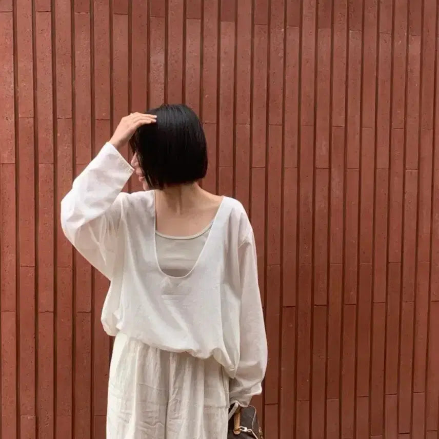 [BUNJANG] Gaon Showroom U-Neck Blouse / 가온 쇼룸 유넥 블라우스