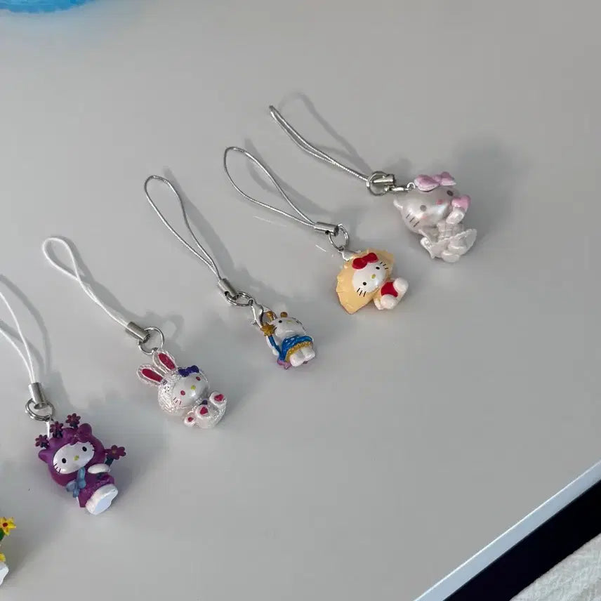 [BUNJANG] Handmade Keychain Phone Strap with D-Ring Clasp / (1차 판매) 키링 폰고리 (D 키링 고리 변경 가능)