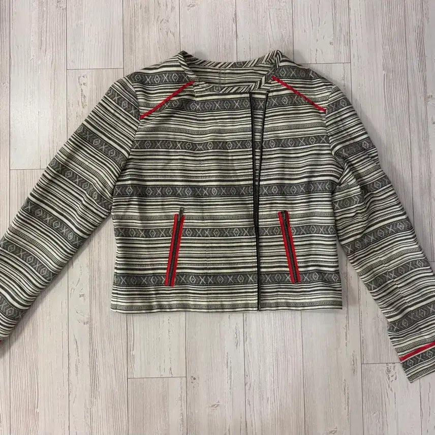 [BUNJANG] Unique Pattern Zip-Up Cropped Jacket / (새상품)패턴집업자켓 에스닉자켓 크롭자켓 여자자켓 여성자켓