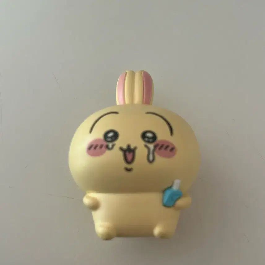 [BUNJANG] Chiikawa Usagi Character Charm / 치이카와 먼작귀 우사기 카라유 캬라유 울어버렸다 피규어 키링
