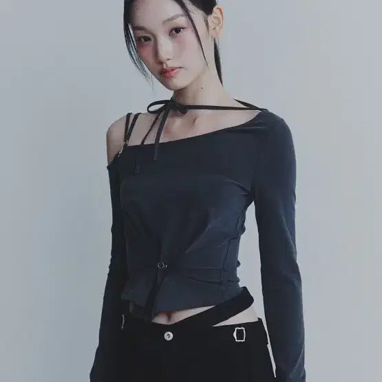 [BUNJANG] Pain or Pleasure Ruby Hook Long Sleeve Charcoal / 페인오어플레저 루비 훅 롱 슬리브 차콜