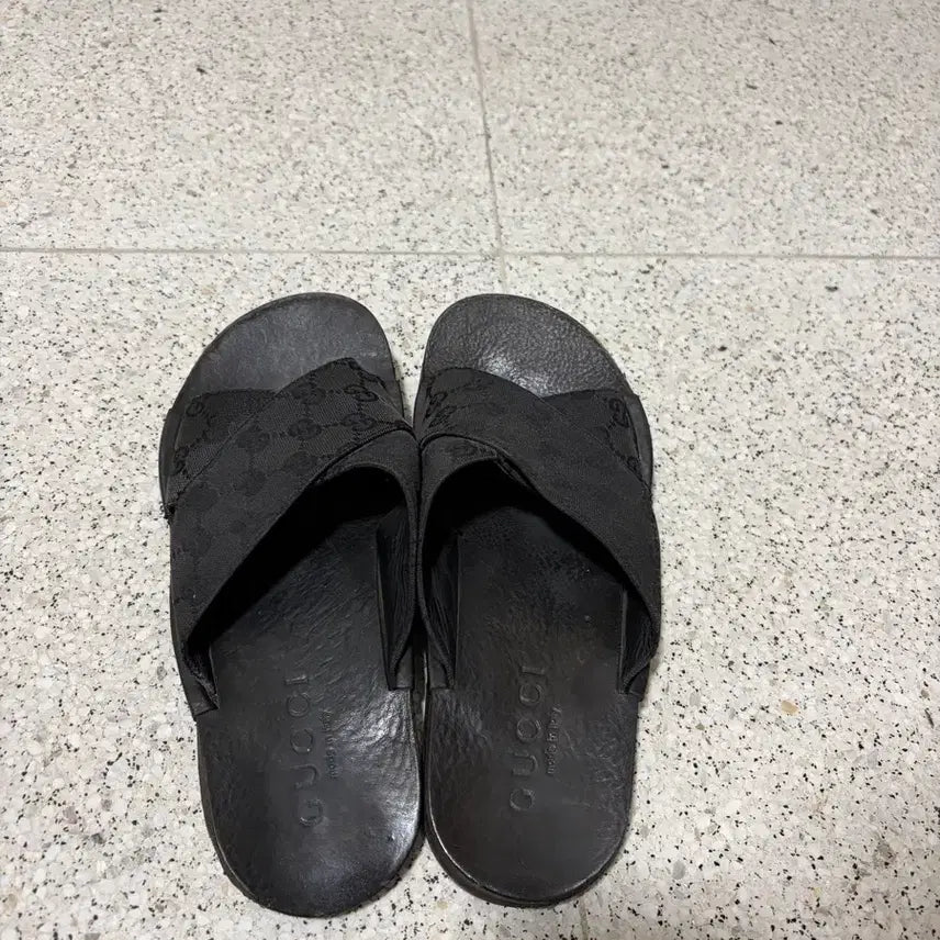 [BUNJANG] Gucci Black Leather Slides 260 / 구찌 슬리퍼 260