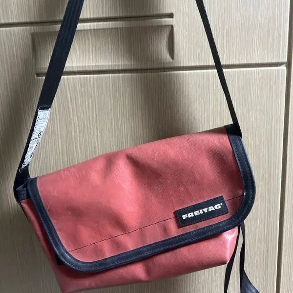 [BUNJANG]  Freitag F52 Miette Red / 프라이탁 하이파이브오 레드