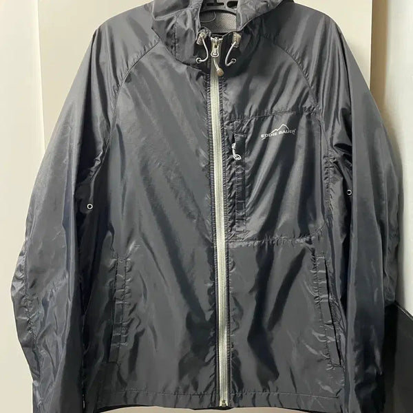 [BUNJANG] Eddie Bauer Lightweight Windbreaker Jacket Black / 에디바우어 경량 바람막이 블랙