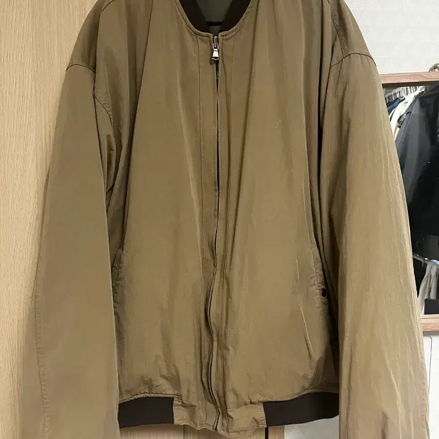 [BUNJANG] Envelope Replicator Bomber Jacket Khaki / 엔벨로프 레플리케이터 봄버 카키 / 4