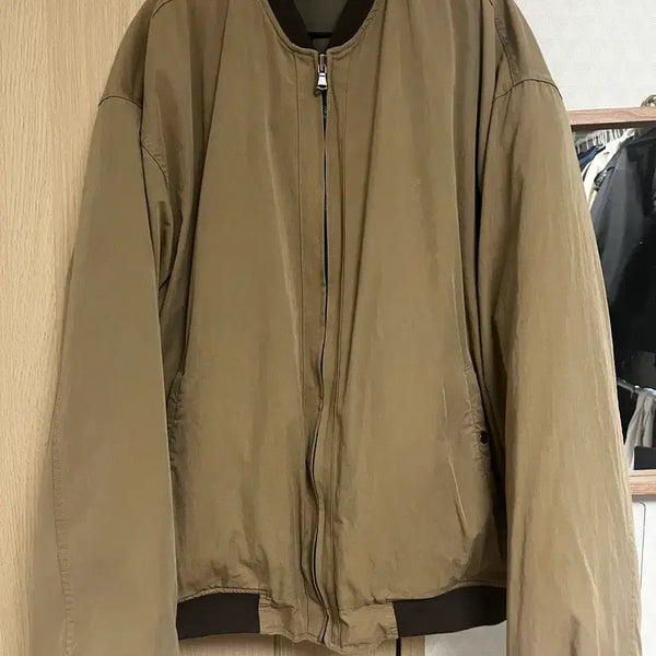 [BUNJANG] Envelope Replicator Bomber Jacket Khaki / 엔벨로프 레플리케이터 봄버 카키 / 4