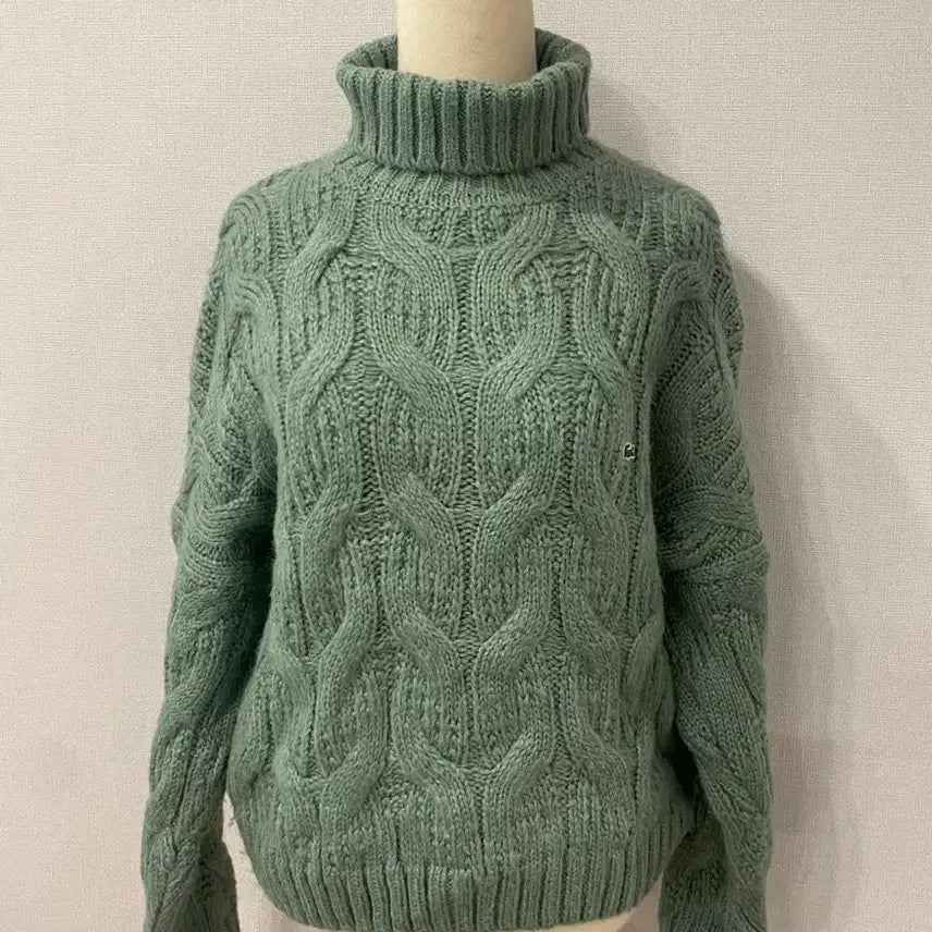 [BUNJANG] Lacoste Mint Turtle Neck Cable Knit FR 40 / 55-66 라코스테 민트색 터틀넥 케이블 니트 FR 40
