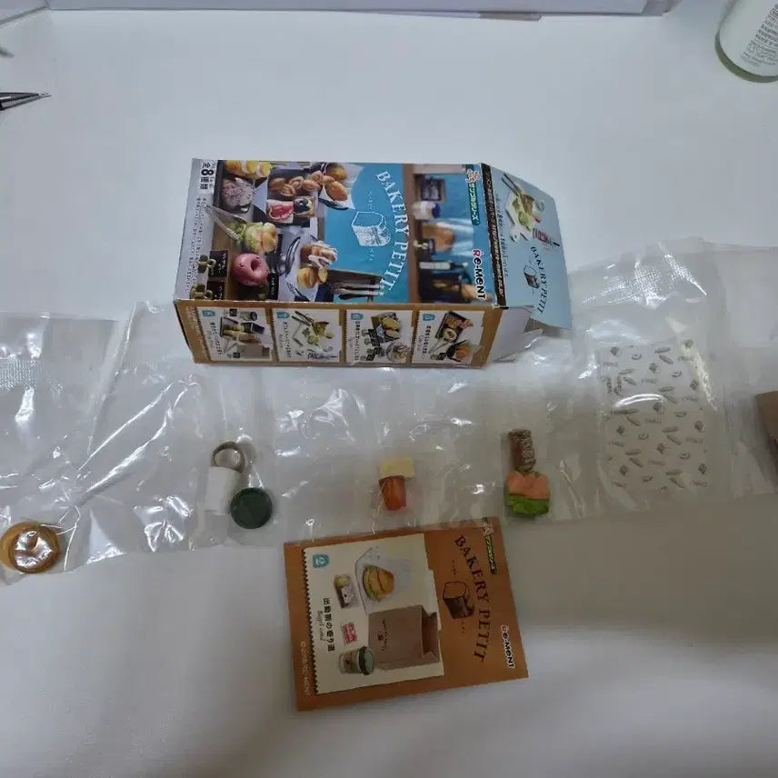 [BUNJANG] Re-Ment Petit Sample Petit Bakery Series No. 2 "Bread Before Work" Full Set (Discontinued) / 단종) 리멘트 푸치샘플 쁘띠베이커리 2번 풀세트