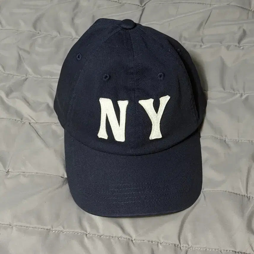 [BUNJANG] Champion Appliqué Ball Cap Navy / 챔피온 아플리케 볼캡 네이비
