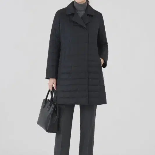 [BUNJANG] Henry Cotton's Navy Women's Padded Jacket 95 / 헨리코튼 네이비 여자 95 패딩 O6021