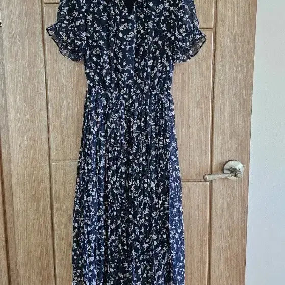 [BUNJANG] Roem Floral Pattern Chiffon Long Dress / 로엠 롱원피스