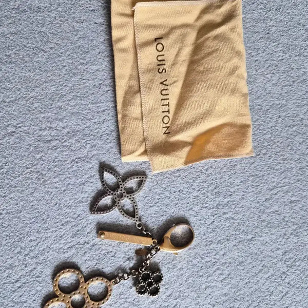[BUNJANG] Louis Vuitton Flower Charm Keyring / 루이비통 키링 / 참