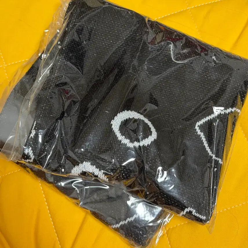 [BUNJANG] Waveya Scarf (Sealed) / 웨이브투어스 머플러 미개봉