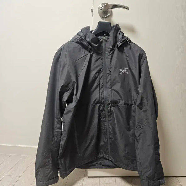 [BUNJANG] Arc'teryx Windbreaker Jacket Black / 아크테릭스 바람막이 자켓 차콜