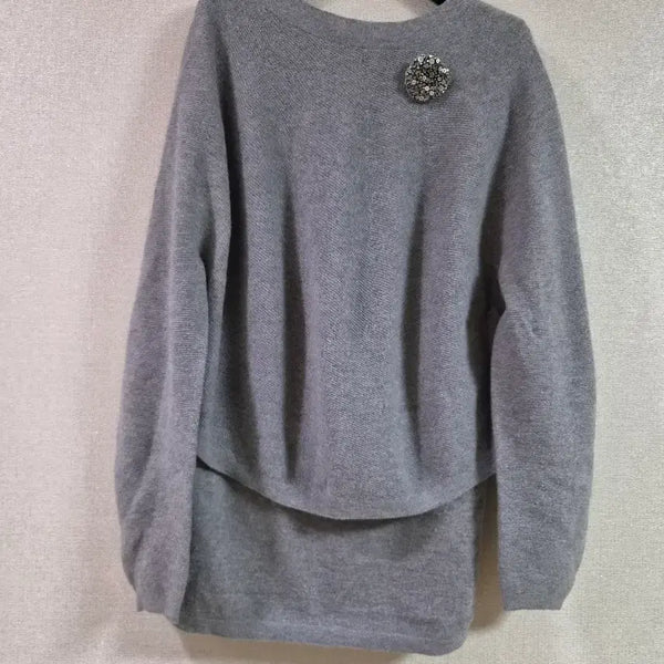 [BUNJANG] Mine Grey Round Neck Knit with Brooch / 마인 회색 라운드넥 니트 브로치 포함