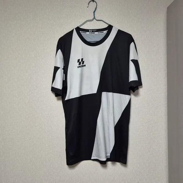 [BUNJANG] Soccer Training T-Shirt Size 100 / 축구 트레이닝 반팔티 100사이즈