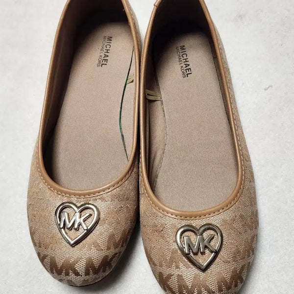 [BUNJANG] Michael Kors Logo Pattern Flat Shoes / 마이클코어스 로고 패턴이 돋보이는 플랫슈즈245