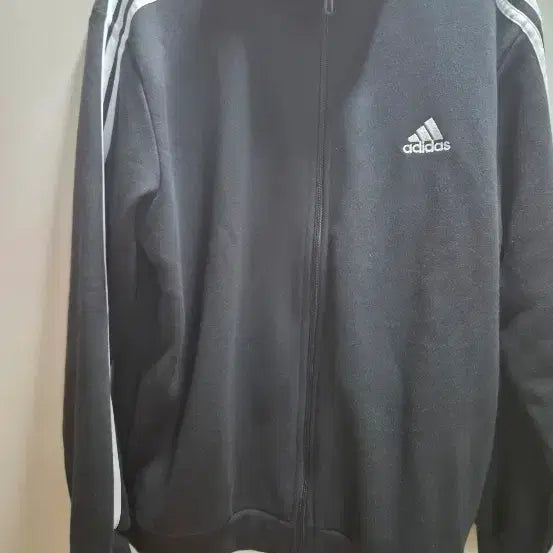 [BUNJANG] Adidas Three-Stripes Training Zip-Up Jacket Black / 아디다스 삼선 트레이닝 집업 자켓 블랙