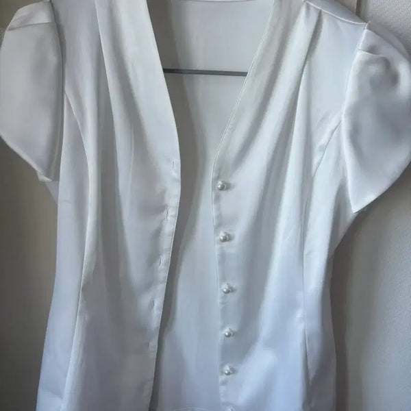 [BUNJANG] Nara Ra Crew Blouse / 날아라크루 블라우스 팔아요