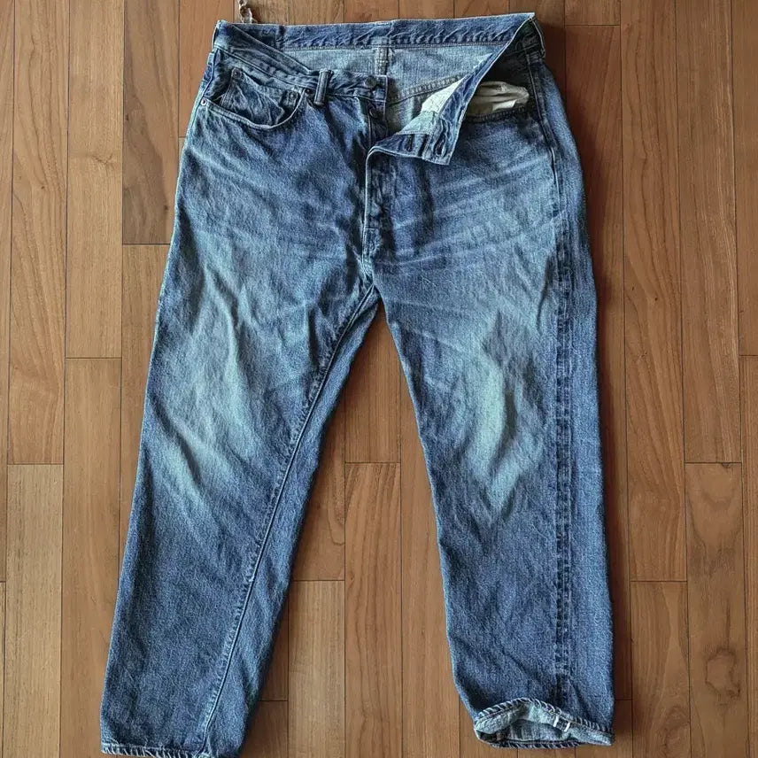 [BUNJANG] 1101 Light Indigo Jeans / 1101 2nd hand light indigo - warehouse