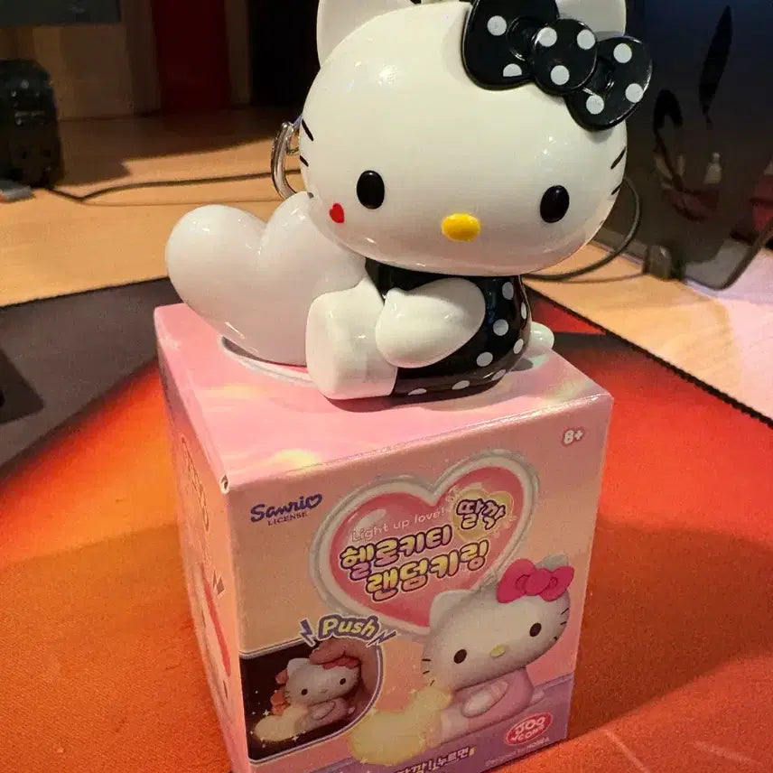 [BUNJANG] Hello Kitty Clicker Random Keyring / 헬로키티 딸깍 랜덤키링