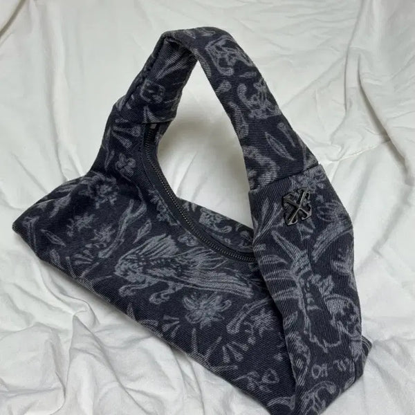[BUNJANG] Off-White Crescent Pattern Shoulder Bag Black Denim / 오프화이트 crescent 패턴 숄더백 블랙데님