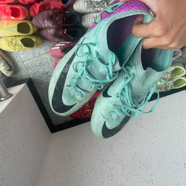 [BUNJANG] Soccer Cleats Set / 축구화 세트