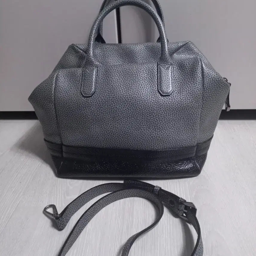 [BUNJANG] Brunomagli Kubo Block Shoulder Bag / 브루노말리 쿠보 블럭. 컨디션 굿굿