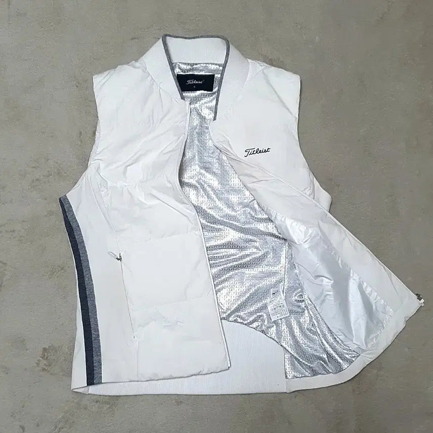 [BUNJANG] Titleist Women's Lightweight Goose Down Vest / 타이틀리스트 매장정품 여성용 경량 구스다운 베스트 판매해요