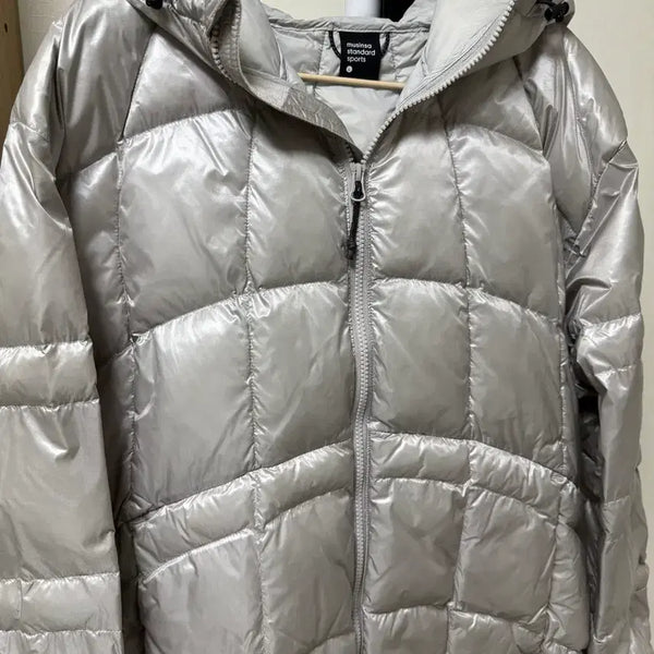 [BUNJANG]  무탠다드 Lightweight Down Jacket L / 무탠다드 경량패딩 L