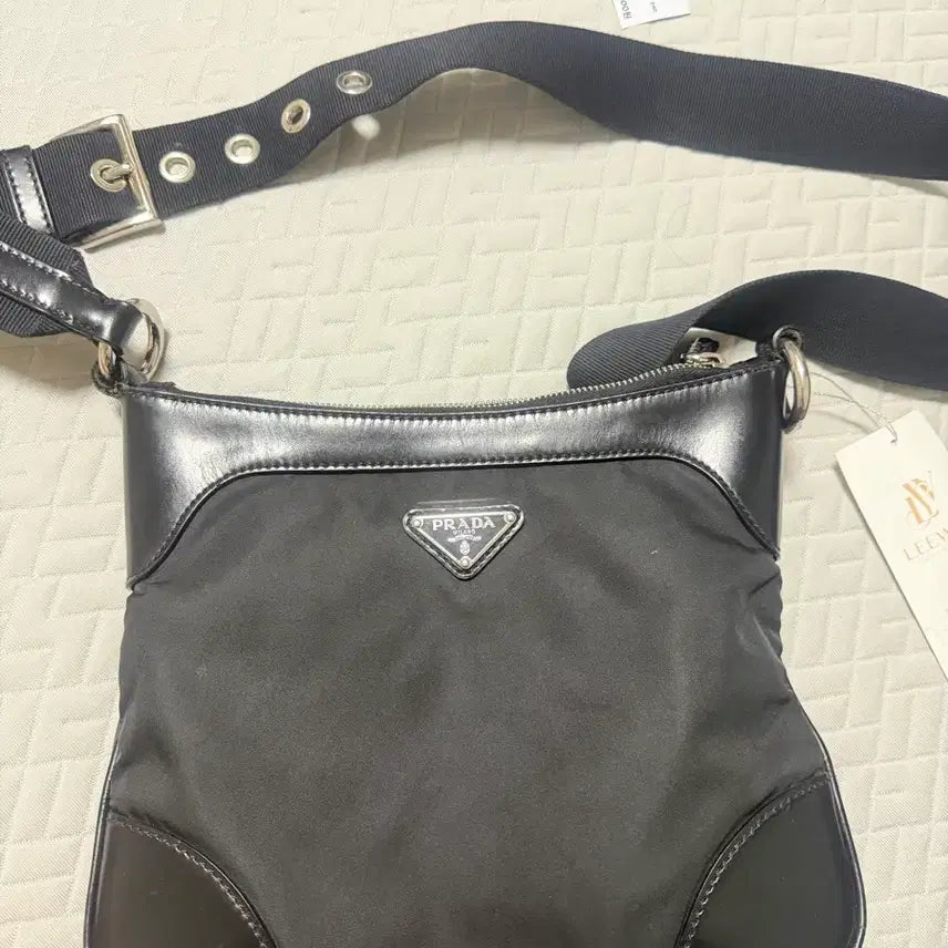 [BUNJANG] Prada Brushed Nylon Crossbody Bag Black / 프라다 브러시드 나일론 크로스백 블랙