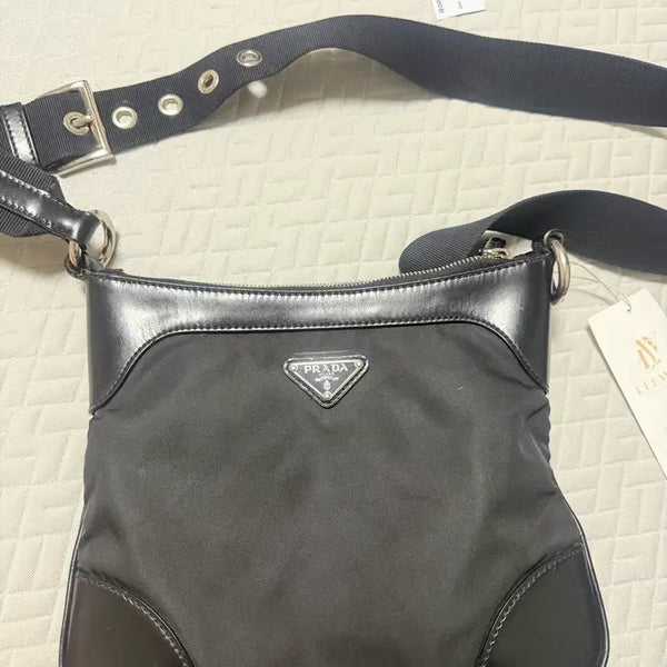 [BUNJANG] Prada Brushed Nylon Crossbody Bag Black / 프라다 브러시드 나일론 크로스백 블랙