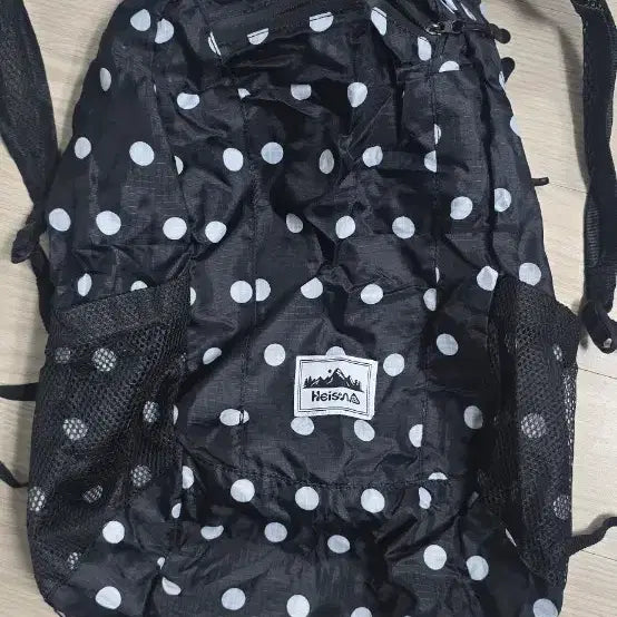 [BUNJANG] Hysan White Dot Pattern Backpack / 백팩