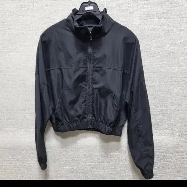 [BUNJANG] Black Windbreaker Cropped Jacket / z271 바람막이 크롭 자켓