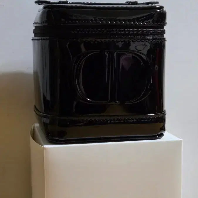 [BUNJANG] Dior Vanity Black Enamel Pouch / 디올 베니티 블랙 애나멜 파우치