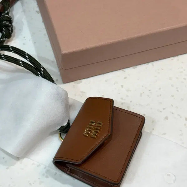 [BUNJANG] Miu Miu Leather Cord Trick Keychain / 미사용 미우미우 레더 코드 트릭 키링