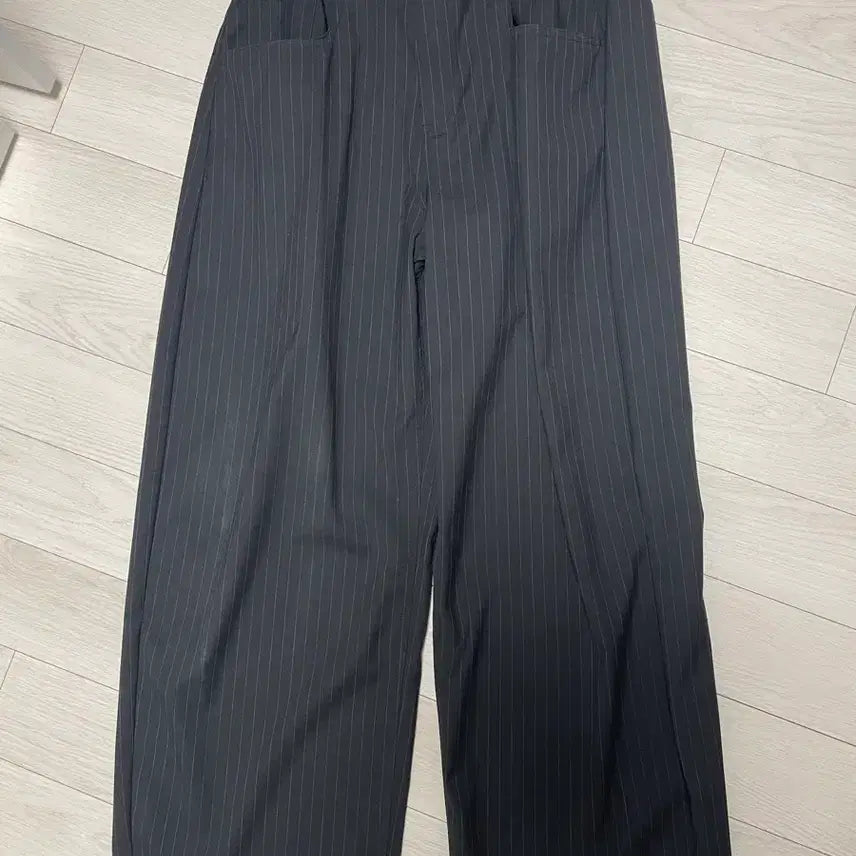 [BUNJANG] Milo Archive Reflect Stripe Pants M / 밀로아카이브 리플렉트 스트라이프 팬츠 M