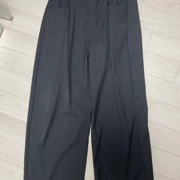[BUNJANG] Milo Archive Reflect Stripe Pants M / 밀로아카이브 리플렉트 스트라이프 팬츠 M